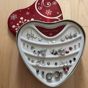 Fashion Earring Set - 20 pairs - most never worn!